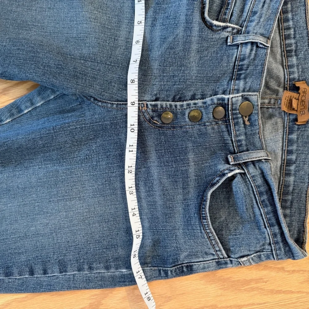 Y2K Arden B Sz 6, 28 Waist, Denim Jeans, Button Snaps, 32 inseam